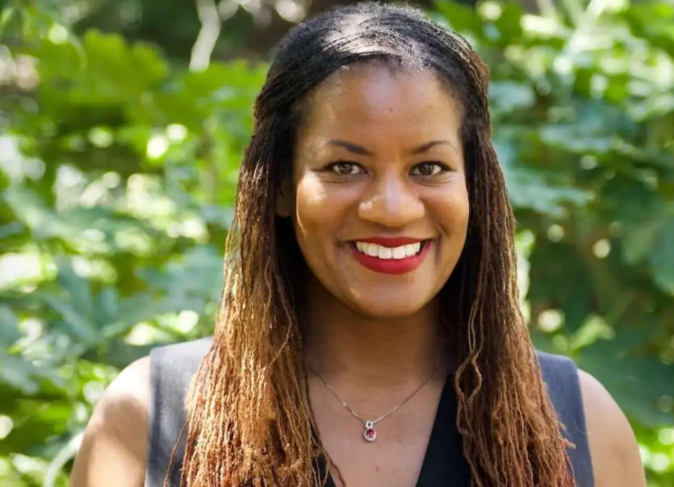 夏洛特黄蜂迎足总杯关键赛，关键时刻完成体检，质疑声仍在，身体对抗强度拉满的简单介绍